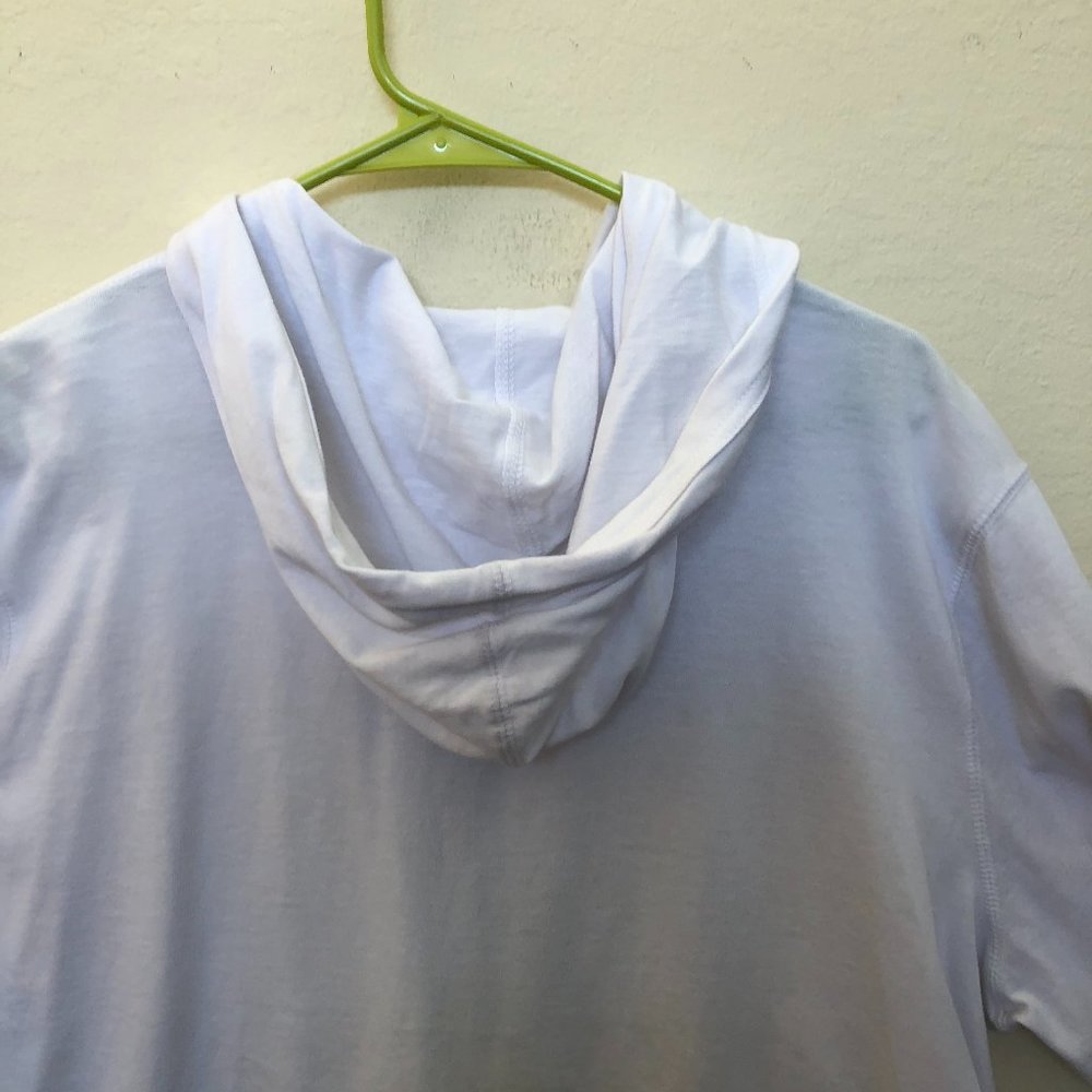 Oleg Cassini Womens White Sweatshirt